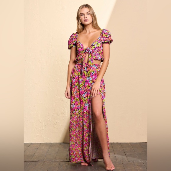 Maaji Monet Allie Beachwear Crop Top AND Autumn Long Skirt SET Multi-color) - Picture 3 of 11